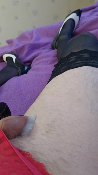 Cindy Belfast: Precums & Sissygasm cắm mông vào mông