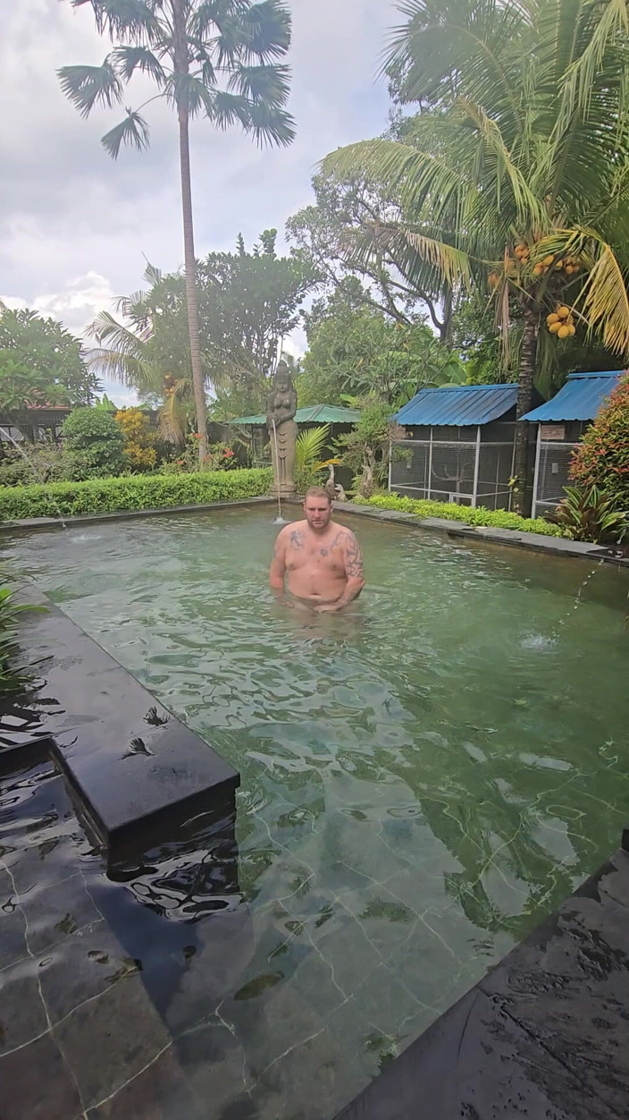 Jimbob Star GAY: Jimbob si sega in piscina