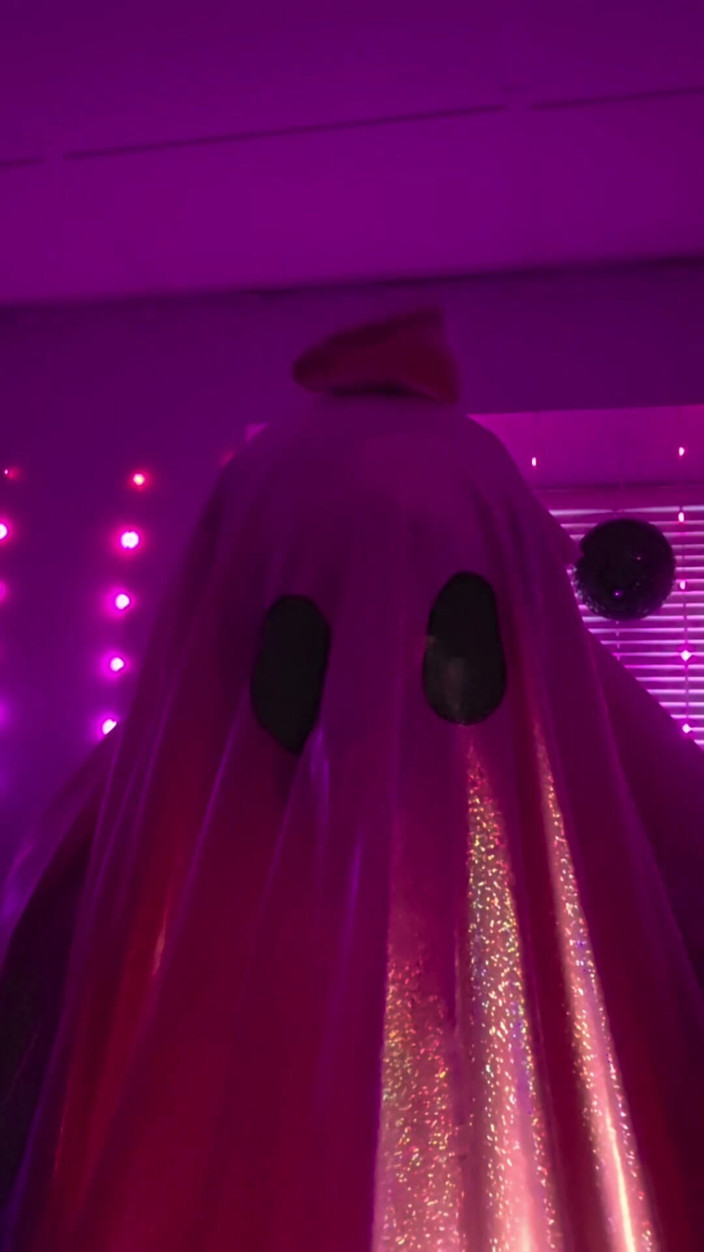 LustyPeachesofSin: O fantasma nu