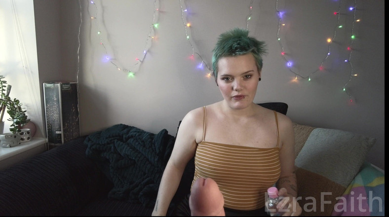 Ezra faith: Prima labă cu picioarele de la partenerul tău, Ezra Faith!