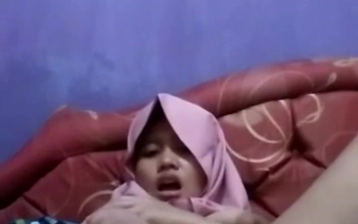 Jilbab69: 큰 우유 질밥 콜멕