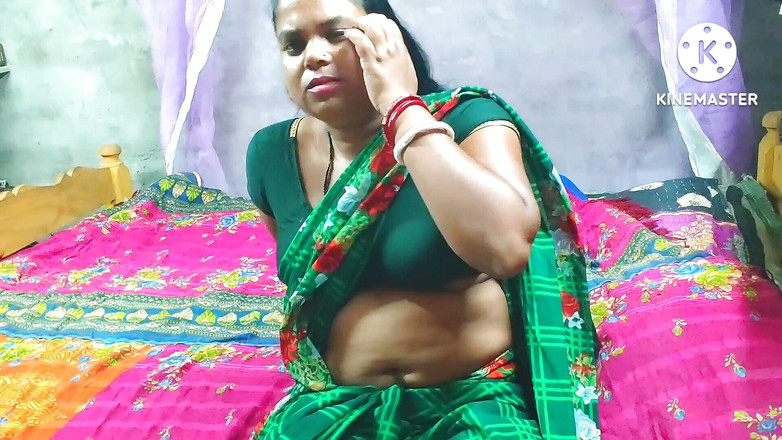 Cute Sunita: 嫂子被脱光并被后入