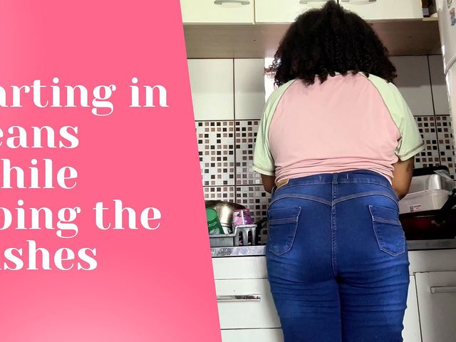 Curvy Girl Farting in Jeans While Doing the Dishes (Anna Cutiepiie)
