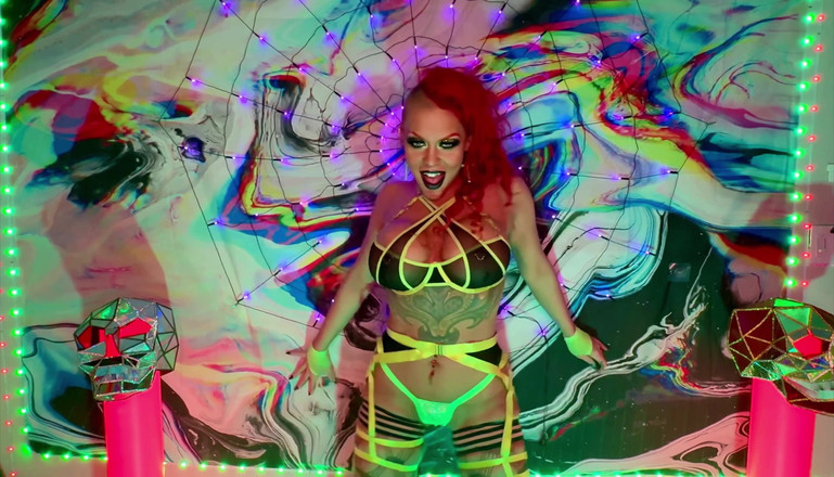 Red X: Estrela pornô dançando 4k