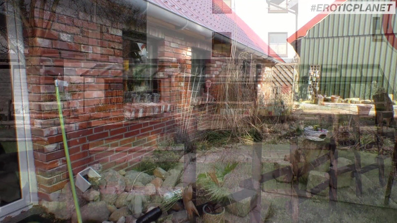 German Porn: Sex dur cu o roșcată germană tatuată