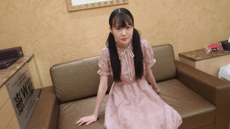 Asian cutie: Asian angel 7042
