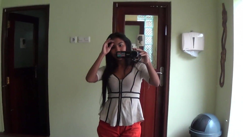 Asian Pussy Vision: Un día con una joven asiática en un appartement de...