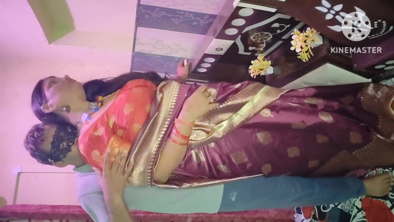 Lustykajolbhabhi: หีร้อนแรงบังคับให้ฉันกลืนน้ำเงี่ยนของเธอ
