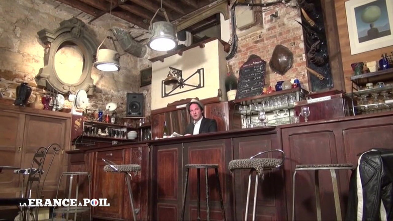 French Wives Offered: Wanita berambut merah yang besar cantik dikongkek dubur oleh pemandu...