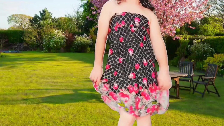 Kitty_Cross: Seksowna gorąca spódnica białe nogi gospodyni ladyboy domowej roboty model...