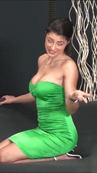 Горячая Sofia Cucci сопровождает нас в сексуальном экстазе