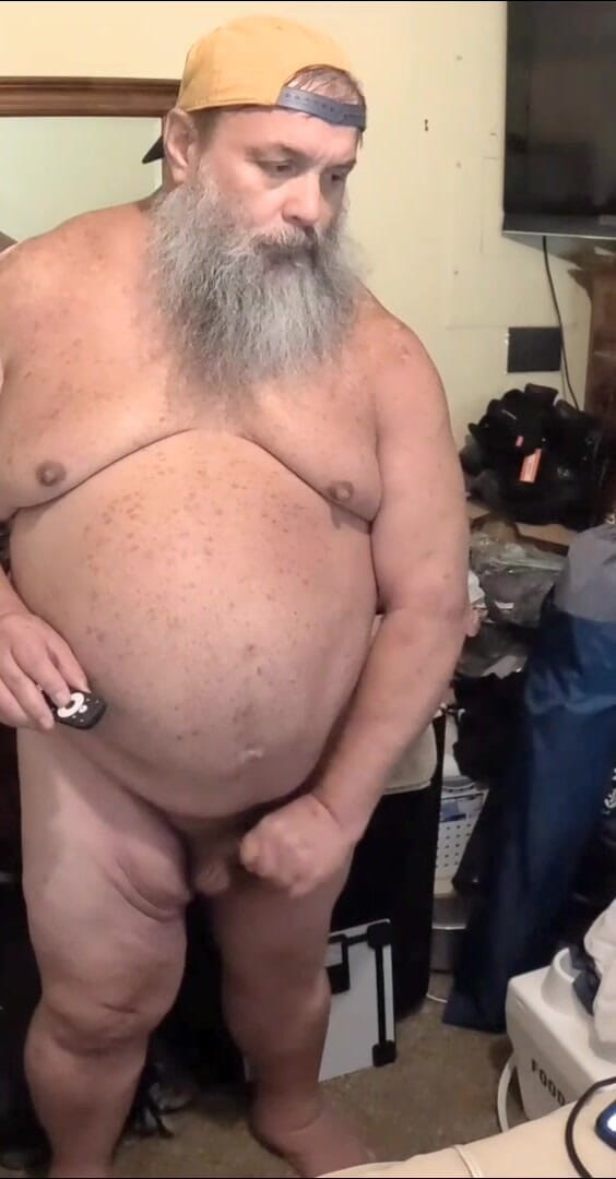 GeneWadexxx: Big Bear Belly and Cock