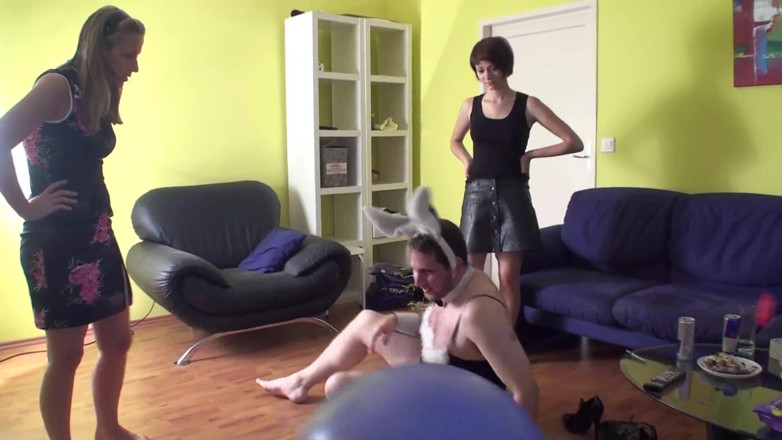 Femdom Austria: Bunny slave being punished