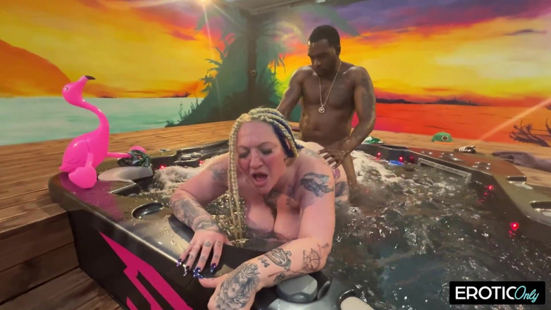 CurvyMilfs: BBW arrapata viene scopata duramente