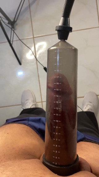 Greedy truck: Bylo to 15 zahýbání, použil jsem penisovou pumpu a bylo to...