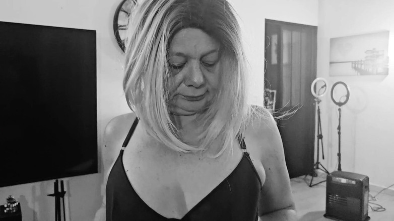 Sofy13: Aku Ingin Kamu Datang Dan Meniduri Vagina Dan Pantatku