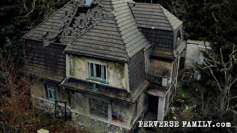 Perverse Family: Perverse Family 35.1 (musim 3): Makan bogel