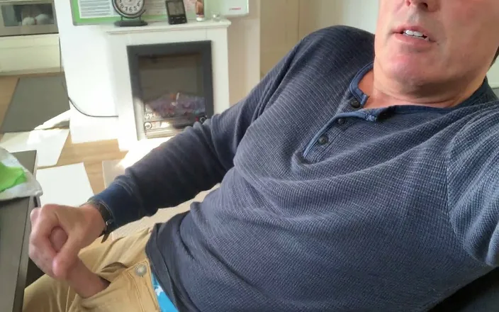 TJenner: Jerking off and Cumming on My Jeans. Intense Orgasm