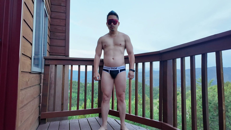 Barenakedmuscles: Asian Hunk's Balcony Flex &amp; Cum