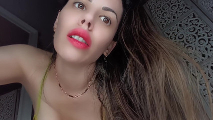 annikarain: Giantess sanitised và supersized