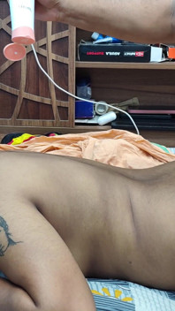 Ciuman pantat dengan pijat tubuh dengan body lotion