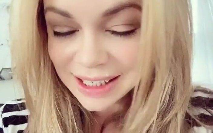 Alicia Rhodes: Video terima kasih si mungil nakal