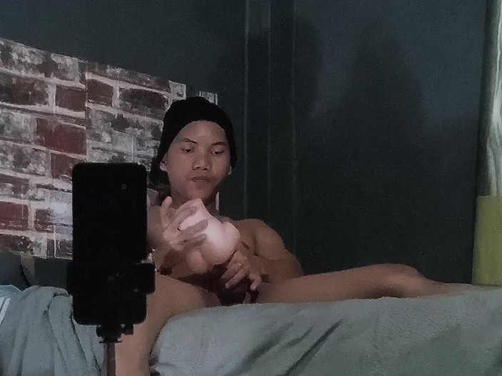 Rouge_eastson: Mirror我操我的阴户玩具