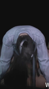 3D Sexy Asian Whore Sitting on the Big Cock