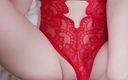 Housewife ginger productions: Riesiger creampie in roten dessous