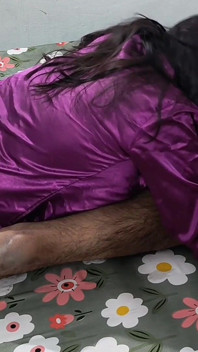 Ateşli orta yaşlı seksi kadın sert seks ve amcık dölleme tarafından devar