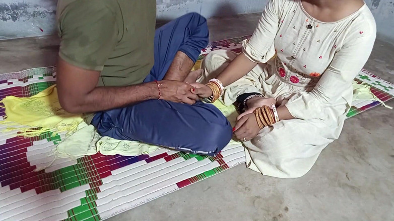 FireeCouple: अजनबी घर में पानी पीने आया और मुझे छोड़ दिया।