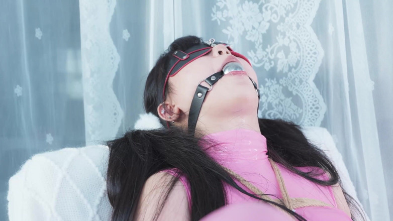 Aisan girl bondage: Ms17-use Duct Tape to Gag the Girl and Make Her...