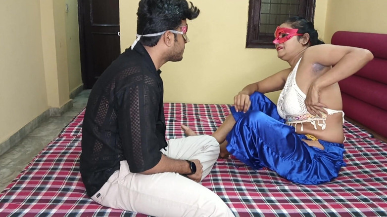 lust of milf: Kotha - Ladki Ke Bahane Kothewali Ko Hi Pella Khách hàng...