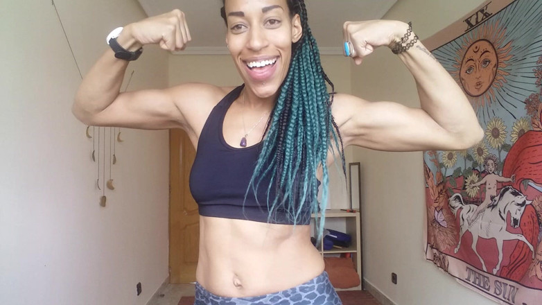 Golden lace: Flexing My Veiny Biceps