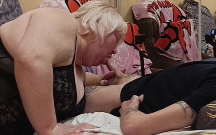 Zona901: Macecha dělá nezapomenutelné kouření a dostane plnou pusu spermatu