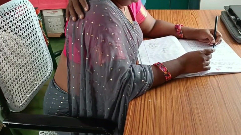 Luxmi Wife: Baise avec un prof