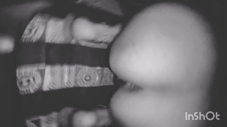 Sexual kajal: Я нахилив сусідську невістку і відвів її ззаду.
