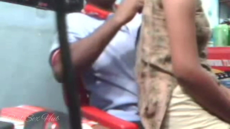 Real sex hub: Un beau-père indien baise avec sa belle-fille et éjacule sur la...