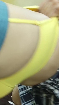 오일 마사지의 구실로 계부에게 따먹히는 의붓딸
