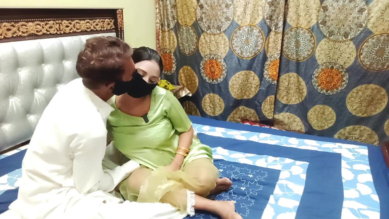 MehwishButt: Gros nichons, femme de ménage desi indienne, Ko Baba G...