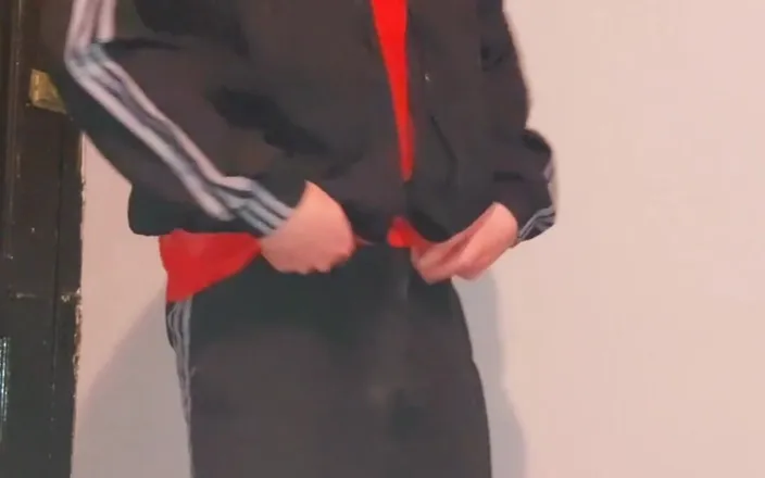 TRACKSUITBOY: Boys Adidas Tracksuit