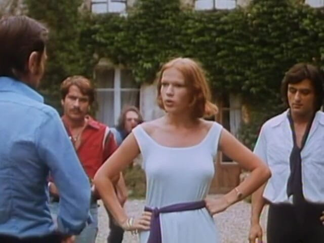 European Classics: Brigitte Lahaie, Annouchka 그리고 Marion Webb의 뜨거운 질 애무 8 장면: secrétaire 산스 퀼로트(1979)