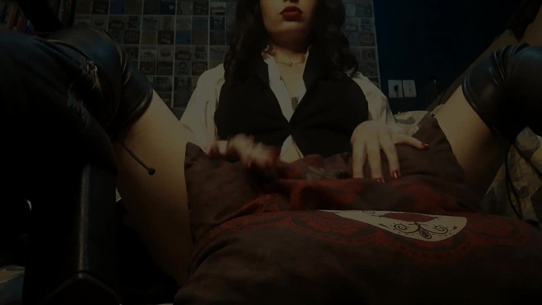 Little Ant2: Batang besar jauh ke dalam orgasmenya merintih