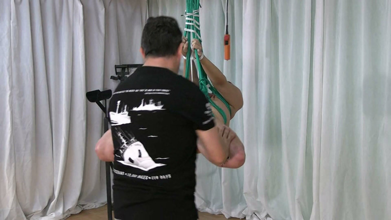Yvette xtreme: Suspension for Blowjob and Fucking