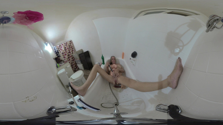 Lizzy Yum: Liz Young vr octubre 2025 masturbándose # 11