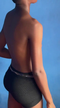18 yaşındayım ve porno oyunculuğuna başlamak için geliyorum