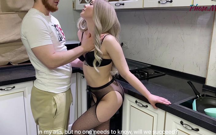 Pantyhose me porn videos: Chico se folla al sugar baby de su padrastro
