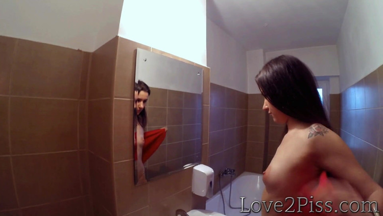 Love 2 Piss: 短いおしっこ、そして片付け