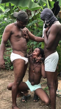 Twink šuká dva africké topy s dlouhým ptákem sám