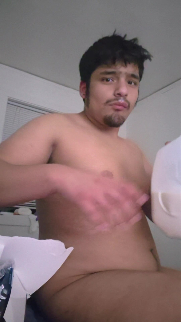 NakyJoss: Koule nafouklé mléčné břicho